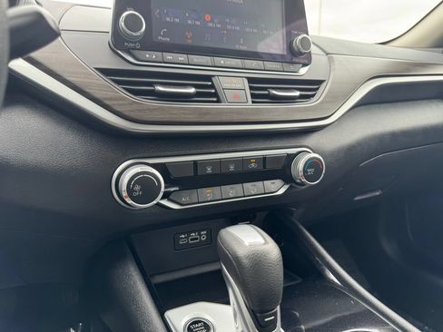 Certified 2024 Nissan Altima 2.5 SV AWD/4WD image 9