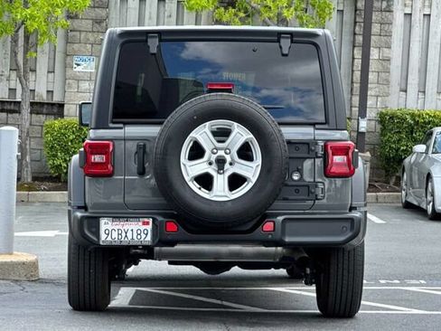 Used 2022 Jeep Wrangler Unlimited Sport AWD/4WD image 5