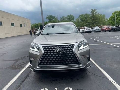 Used 2023 Lexus GX 460 Luxury w/ Sport Design Package AWD/4WD image 2