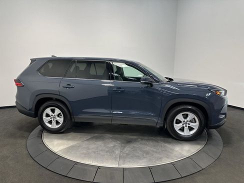 Used 2025 Toyota Grand Highlander AWD image 8