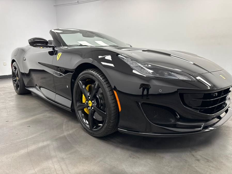 Used 2019 Ferrari Portofino RWD image 35