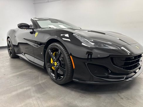 Used 2019 Ferrari Portofino RWD image 35