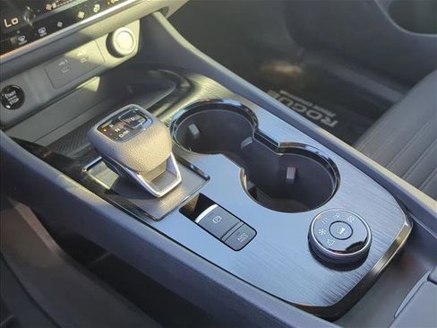 New 2026 Nissan Rogue SV AWD/4WD image 13