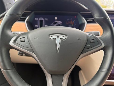 Used 2020 Tesla Model X Long Range image 34