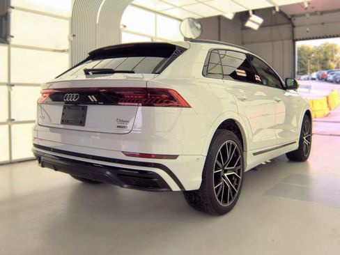 Used 2022 Audi Q8 Premium Plus w/ Premium Plus Package AWD/4WD image 5
