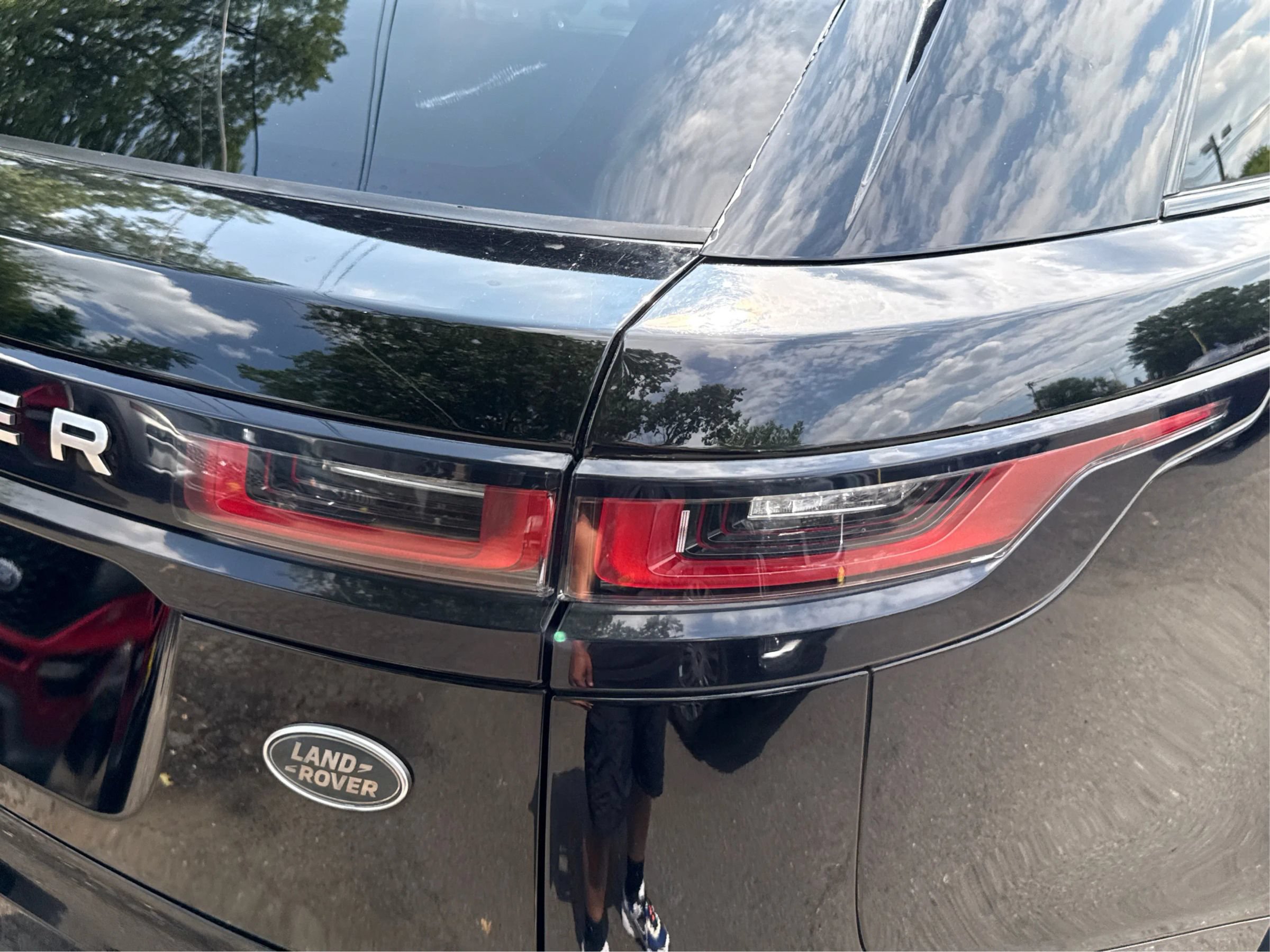 Used 2020 Land Rover Range Rover Velar S AWD/4WD image 28