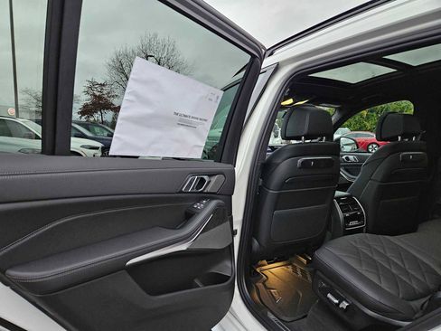 New 2026 BMW X7 xDrive40i w/ M Sport Package image 19