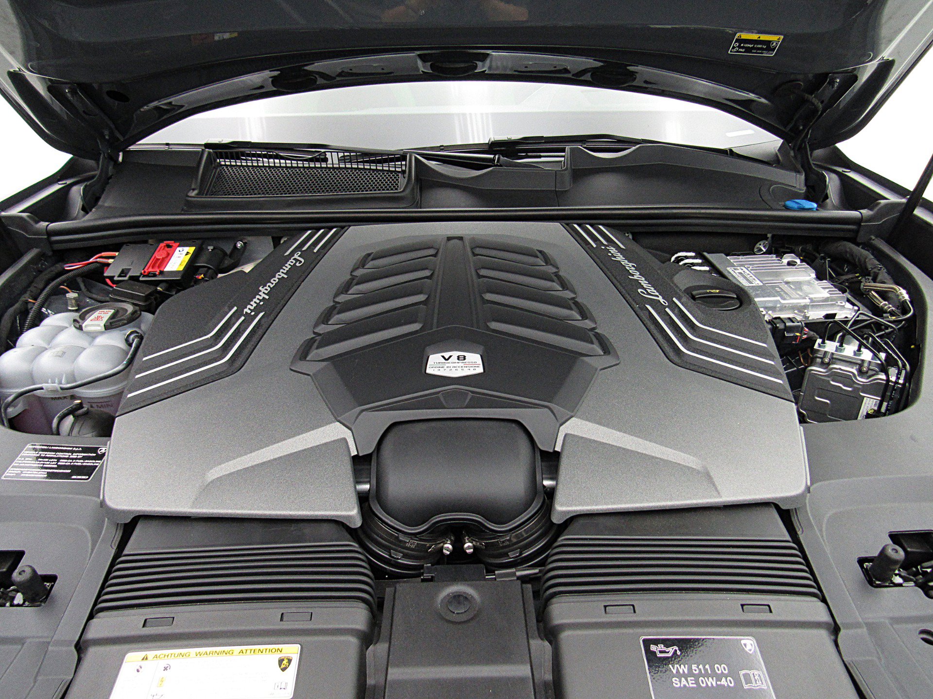 Used 2022 Lamborghini Urus AWD/4WD image 16
