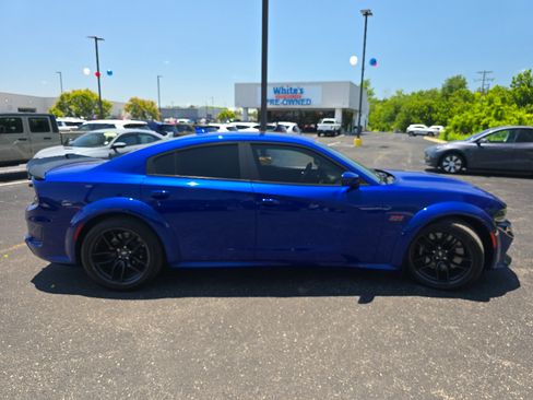 Used 2022 Dodge Charger Scat Pack RWD image 8