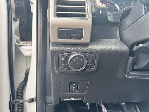 Used 2017 Ford F250 Lariat w/ FX4 Off-Road Package image 16