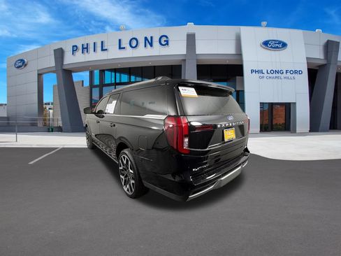 Used 2026 Ford Expedition Max Platinum w/ Platinum Ultimate Package AWD/4WD image 3