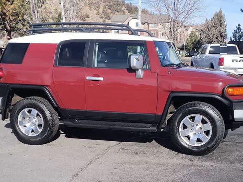 Used 2008 Toyota FJ Cruiser 4WD image 2