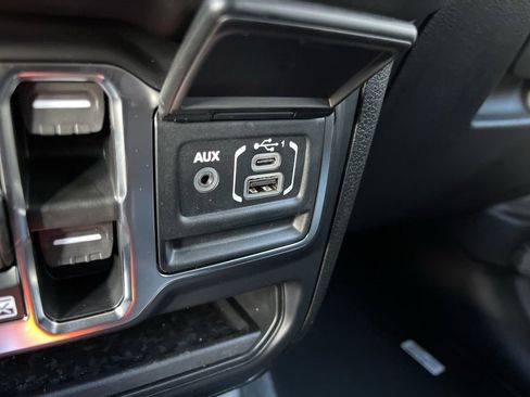 New 2026 Jeep Wrangler Sahara w/ Whitecap Package image 39