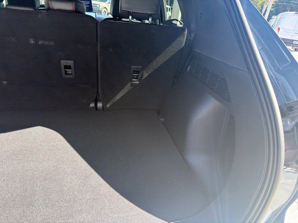 Used 2024 Ford Escape ST-Line w/ Tech Pack #1 FWD image 11