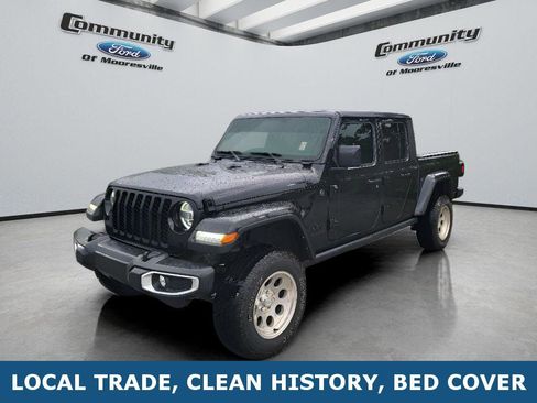 Used 2022 Jeep Gladiator Sport AWD/4WD image 1