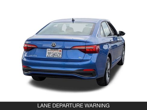 Used 2024 Volkswagen Jetta SE FWD image 10