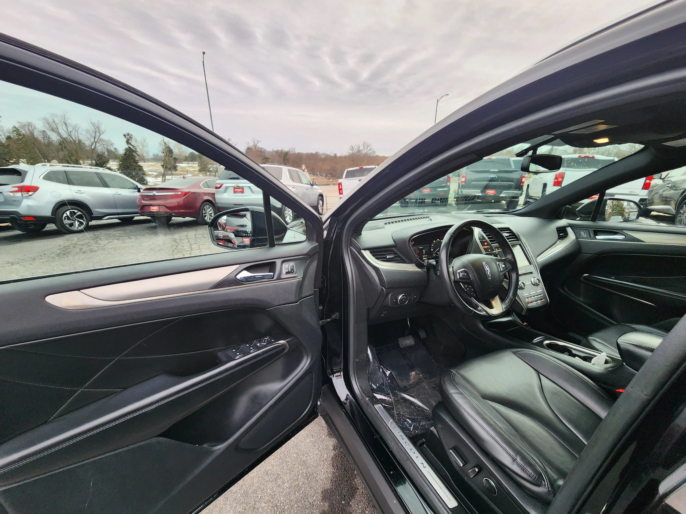 Used 2017 Lincoln MKC Premiere AWD/4WD image 17
