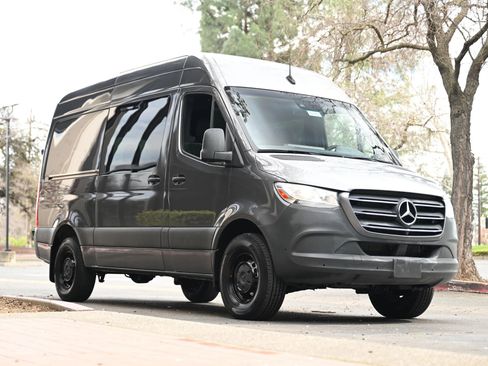 Used 2020 Mercedes-Benz Sprinter 2500 image 7