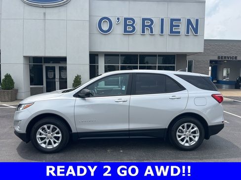 Used 2020 Chevrolet Equinox LS w/ LS Convenience Package image 2