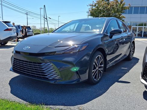 New 2026 Toyota Camry XLE AWD/4WD image 3