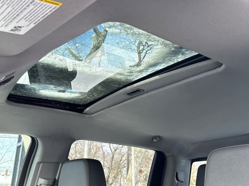 Used 2024 Chevrolet Silverado 2500 LT w/ Convenience Package image 6