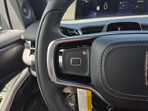 New 2026 Lincoln Navigator Reserve AWD/4WD image 24