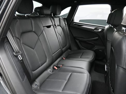 Certified 2026 Porsche Macan AWD/4WD image 26