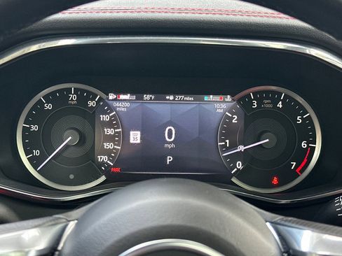 Used 2023 Jaguar F-PACE R-Dynamic S image 19