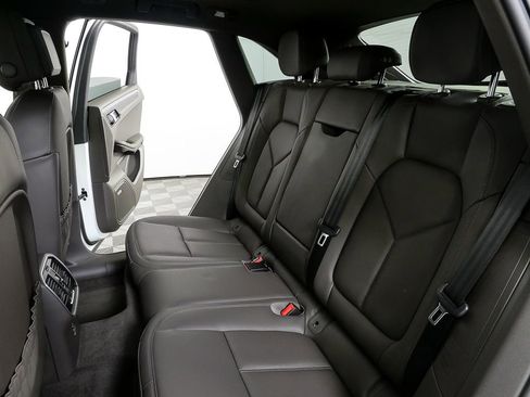 New 2026 Porsche Macan AWD/4WD image 22