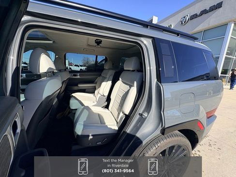 Used 2024 Hyundai Santa Fe Calligraphy image 10