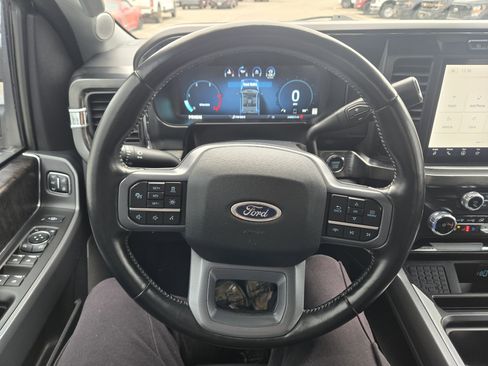 Used 2023 Ford F350 Lariat w/ Lariat Ultimate Package image 8