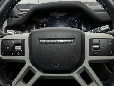 Used 2020 Land Rover Defender 110 SE image 22