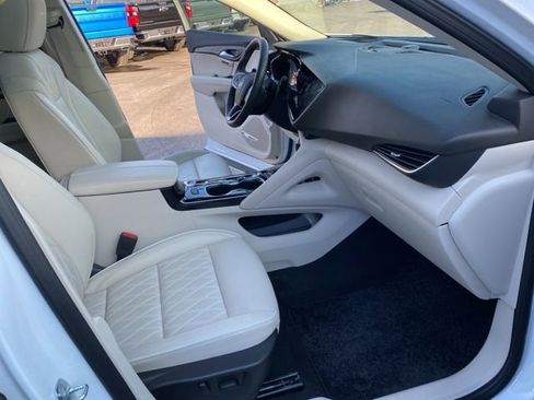 Used 2023 Buick Envision Avenir image 43