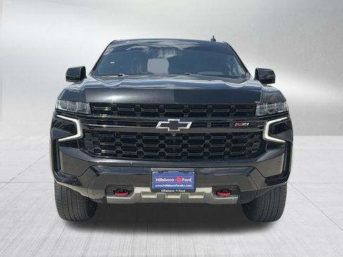 Used 2022 Chevrolet Tahoe Z71 w/ Luxury Package AWD/4WD image 2