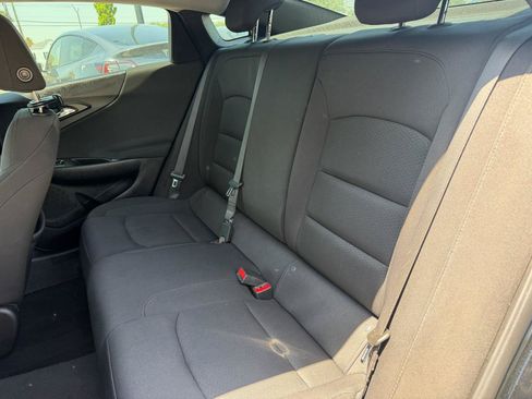 Used 2019 Chevrolet Malibu LS w/ LPO, Convenience Package 2 FWD image 8
