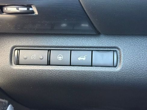 New 2026 Nissan Pathfinder SL image 31