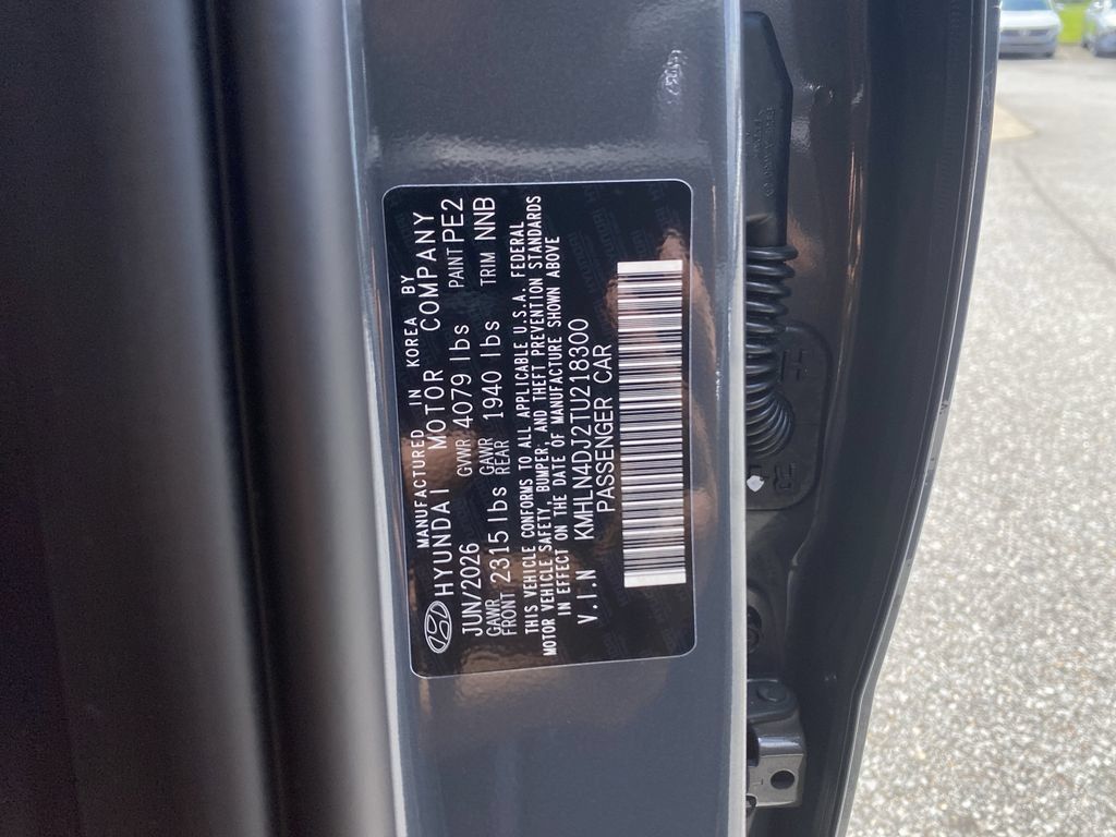 New 2026 Hyundai Elantra Limited FWD image 36