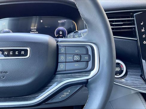 Used 2022 Jeep Wagoneer Series II image 22