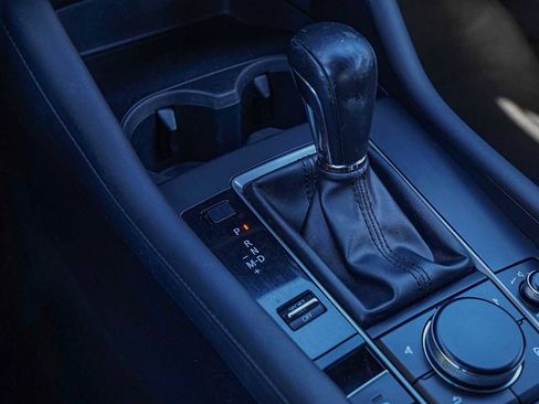 Used 2021 MAZDA MAZDA3 s image 20