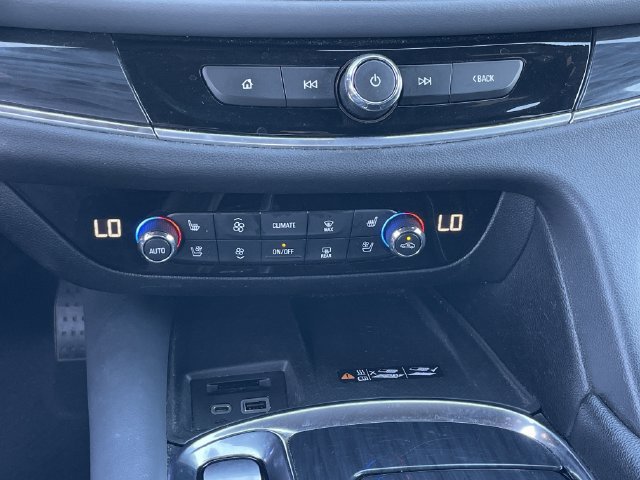 Used 2022 Buick Enclave Premium FWD image 16