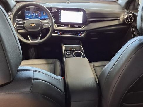Used 2026 Chevrolet Equinox LT w/ Convenience Package II FWD image 21