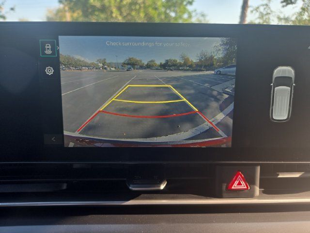 Used 2026 Kia Carnival FWD image 16