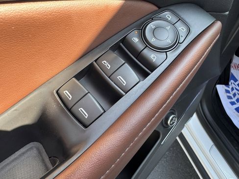 Used 2021 Buick Enclave Avenir w/ Avenir Technology Package image 15