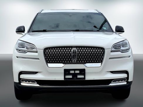 Used 2020 Lincoln Aviator Reserve w/ Equipment Group 201A image 2