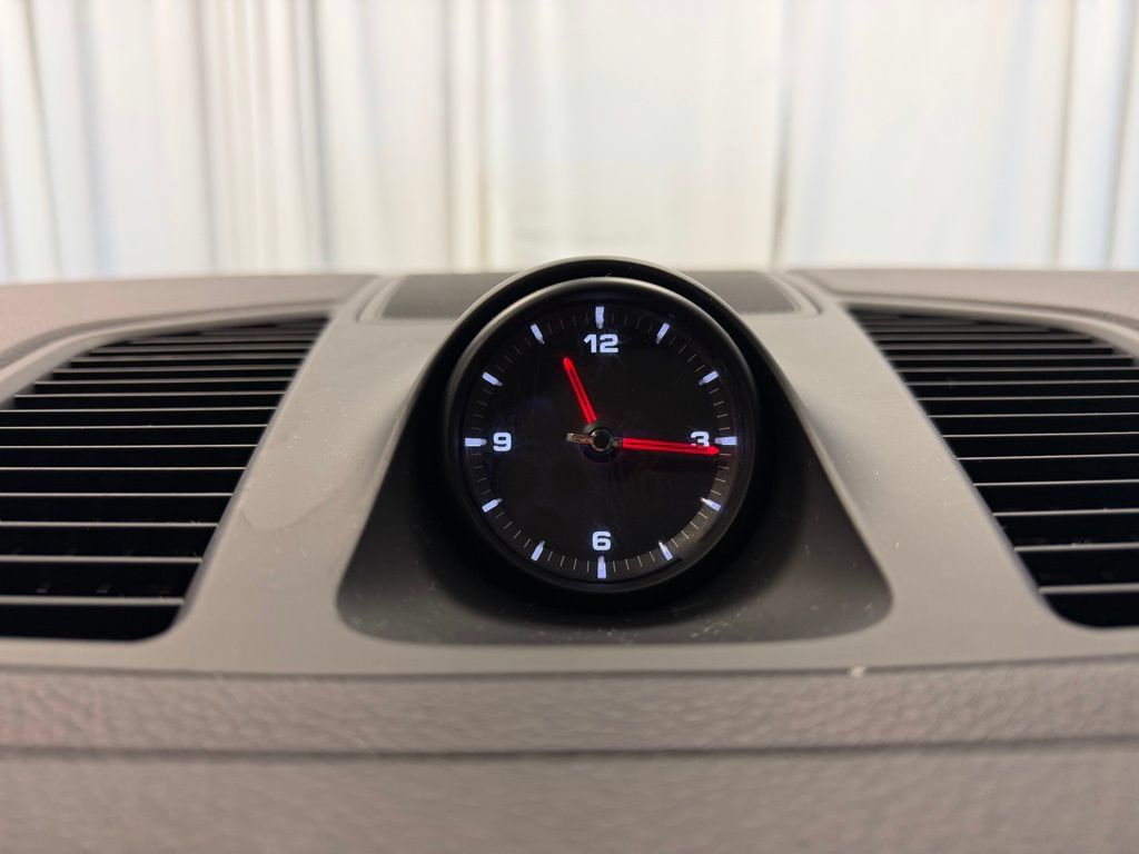 Certified 2023 Porsche Cayenne Platinum Edition AWD/4WD image 23