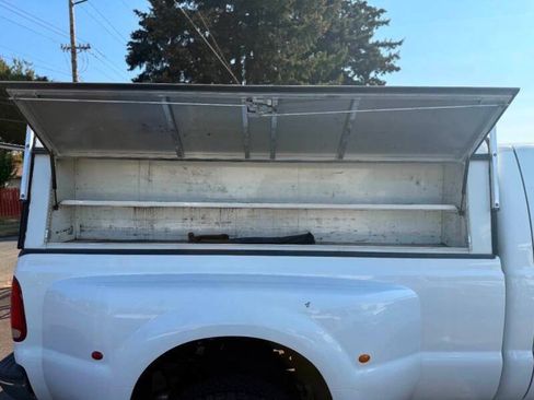 Used 2006 Ford F350 Lariat AWD/4WD image 11