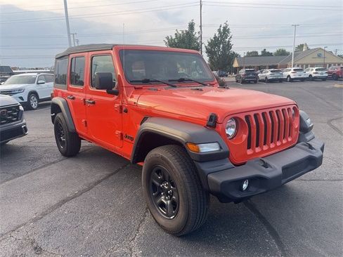 Used 2023 Jeep Wrangler Sport image 4