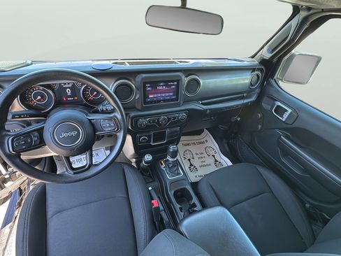 Used 2019 Jeep Wrangler Sport AWD/4WD image 14