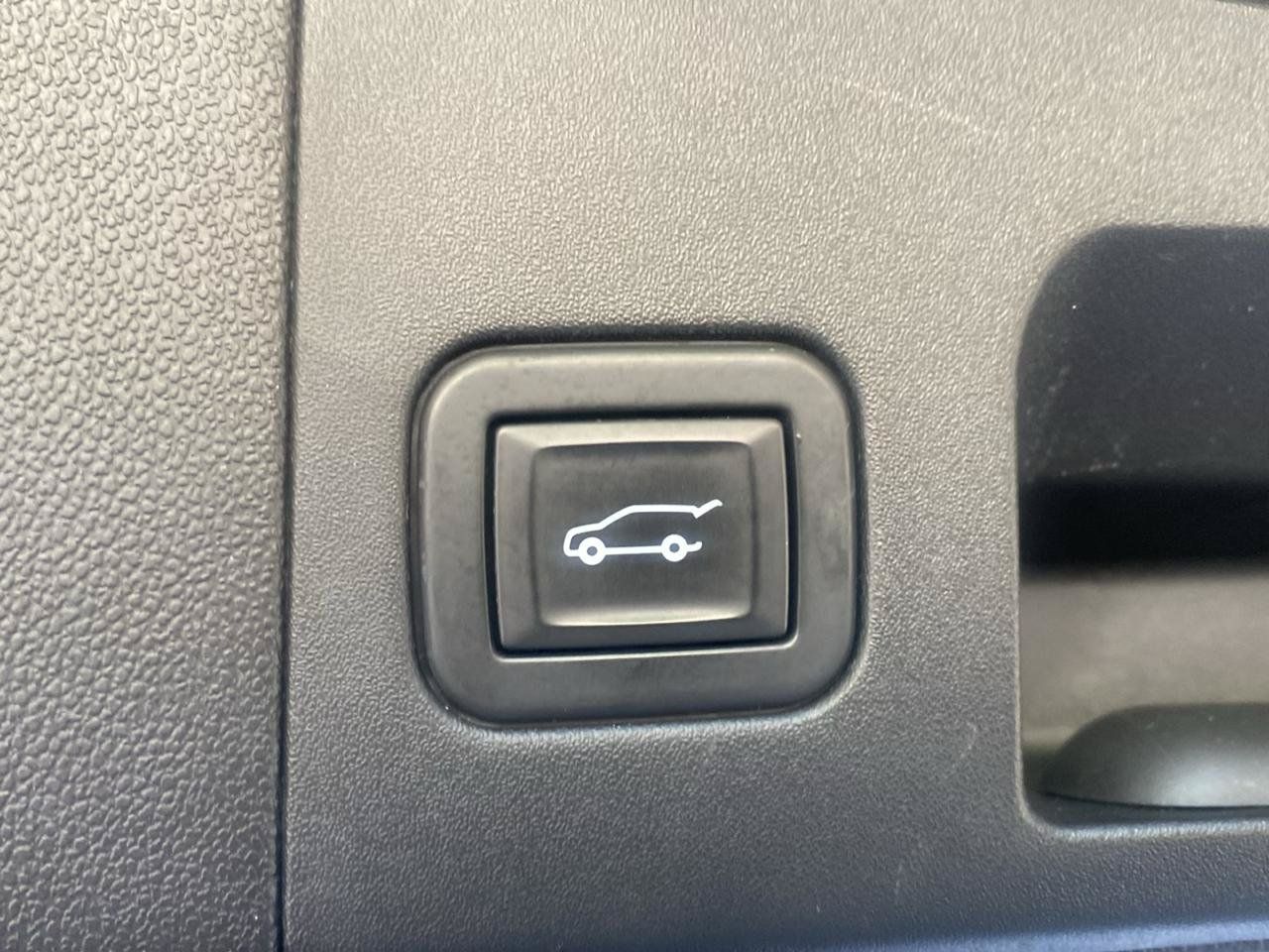 Used 2020 Cadillac XT5 Premium Luxury FWD image 35