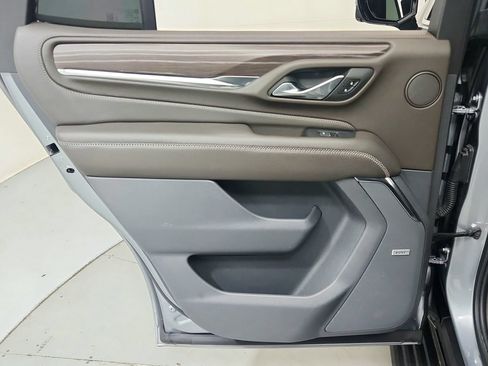 Used 2024 GMC Yukon Denali AWD/4WD image 23